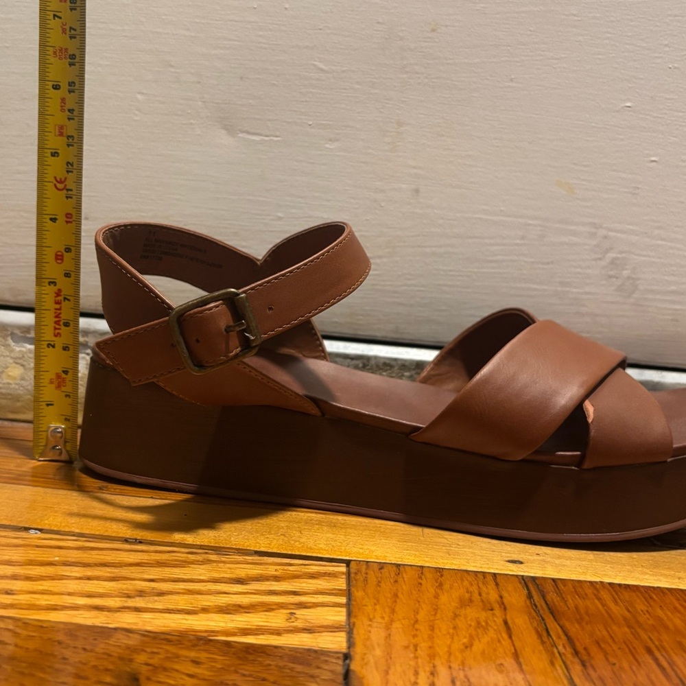 Women's Universal Thread Cognac Brown Platform Sandal - Picture 6 of 7